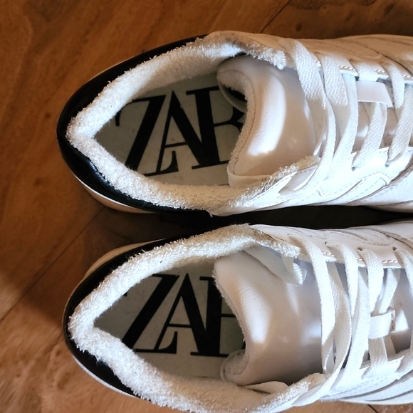 3$/30 Like New! Zara sneakers size 7.5/EU 38 - Picture 4 of 4